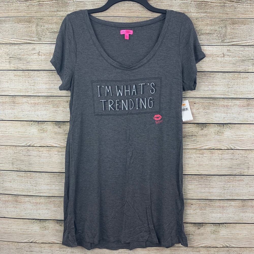 Betsey Johnson Sleep-Shirt "Im whats Trending"